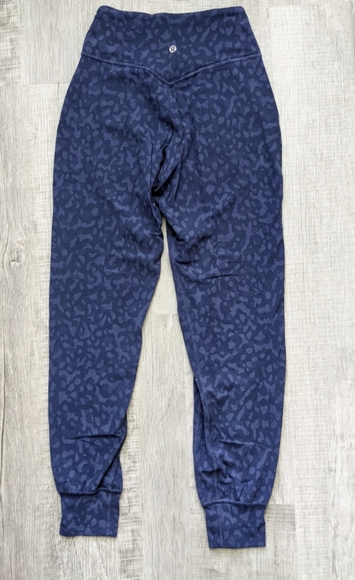 Lululemon Align Jogger - Picture 3 of 3